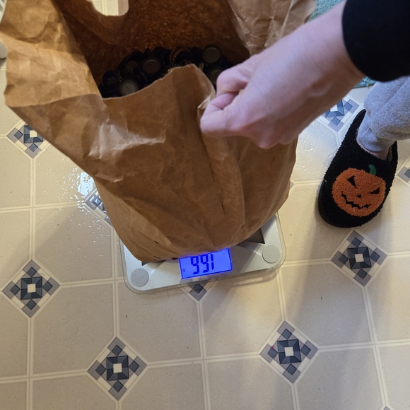 16.6 Pounds Bag of Mixed Metal Bottle Caps - Blue, Silver, Black, etc - Picture 2 of 2